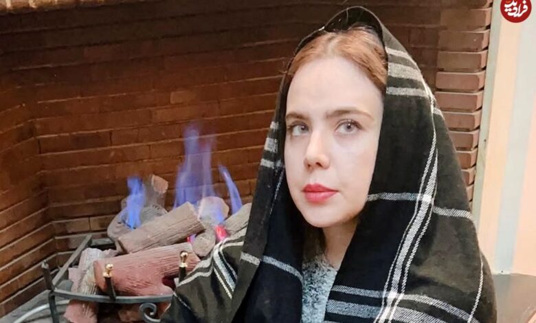 عکس| سفر زمان؛ تیپ و چهرۀ «مژگان عباسی» (بچه مهندس 3) در 33 سالگی در جمهوری چک عکس| سفر زمان؛ تیپ و چهرۀ «مژگان عباسی» (بچه مهندس 3) در 33 سالگی در جمهوری چک