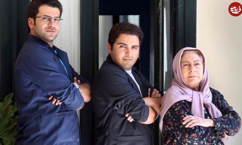 عکس| سفر زمان؛ «مسعود تابش» (بچه مهندس) و همسرش «بنفشه صمدی» در سالن تئاتر عکس| سفر زمان؛ «مسعود تابش» (بچه مهندس) و همسرش «بنفشه صمدی» در سالن تئاتر