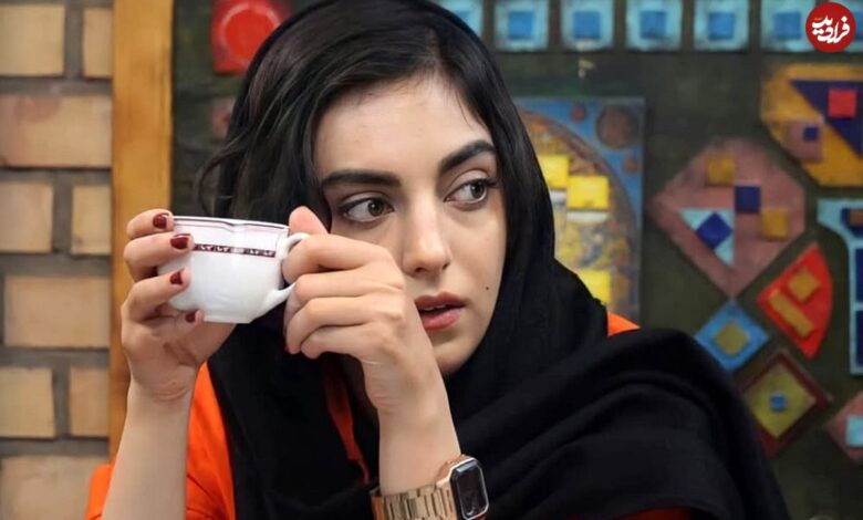 عکس| سفر زمان؛ تیپ و چهرۀ «مرضیه» (سریال بچه مهندس) در یک مراسم سینمایی؛ سال 1401 عکس| سفر زمان؛ تیپ و چهرۀ «مرضیه» (سریال بچه مهندس) در یک مراسم سینمایی؛ سال 1401