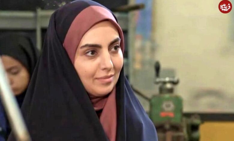 عکس| سفر زمان؛ «مرضیه» (بچه مهندس) در کنار «حمید گودرزی» در پشتصحنه سریال «غریبه» عکس| سفر زمان؛ «مرضیه» (بچه مهندس) در کنار «حمید گودرزی» در پشتصحنه سریال «غریبه»