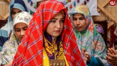 عکس| سفر زمان؛ چهرۀ «صحرا» (سریال بازی نقاب‌ها) بعد از 7 سال در کنار «نعیمه نظام دوست»