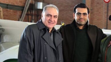 عکس| سفر زمان؛ «دکتر توفیقی» (سریال بچه مهندس) در 58 سالگی در کنار دختران گیلانی