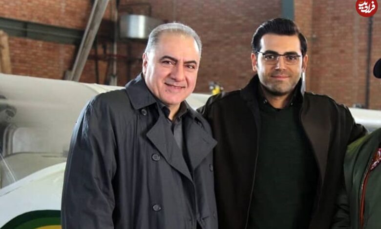 عکس| سفر زمان؛ «دکتر توفیقی» (سریال بچه مهندس) در 58 سالگی در کنار دختران گیلانی عکس| سفر زمان؛ «دکتر توفیقی» (سریال بچه مهندس) در 58 سالگی در کنار دختران گیلانی