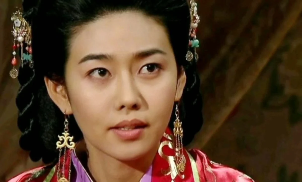 سفر زمان | تصویری «بانو سولان، همسر ارشد تسو» ۱۸ سال بعد از سریال «جومونگ» 