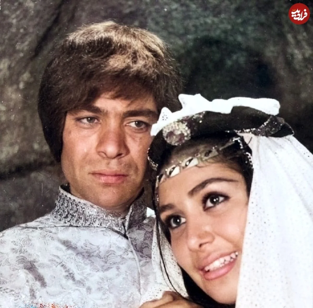 نمایی از فیلم لیلی و مجنون «بهروز وثوقی و آفرین» در سال 1349 hgbn3000 1644569581 2771172956019460978 11671333881