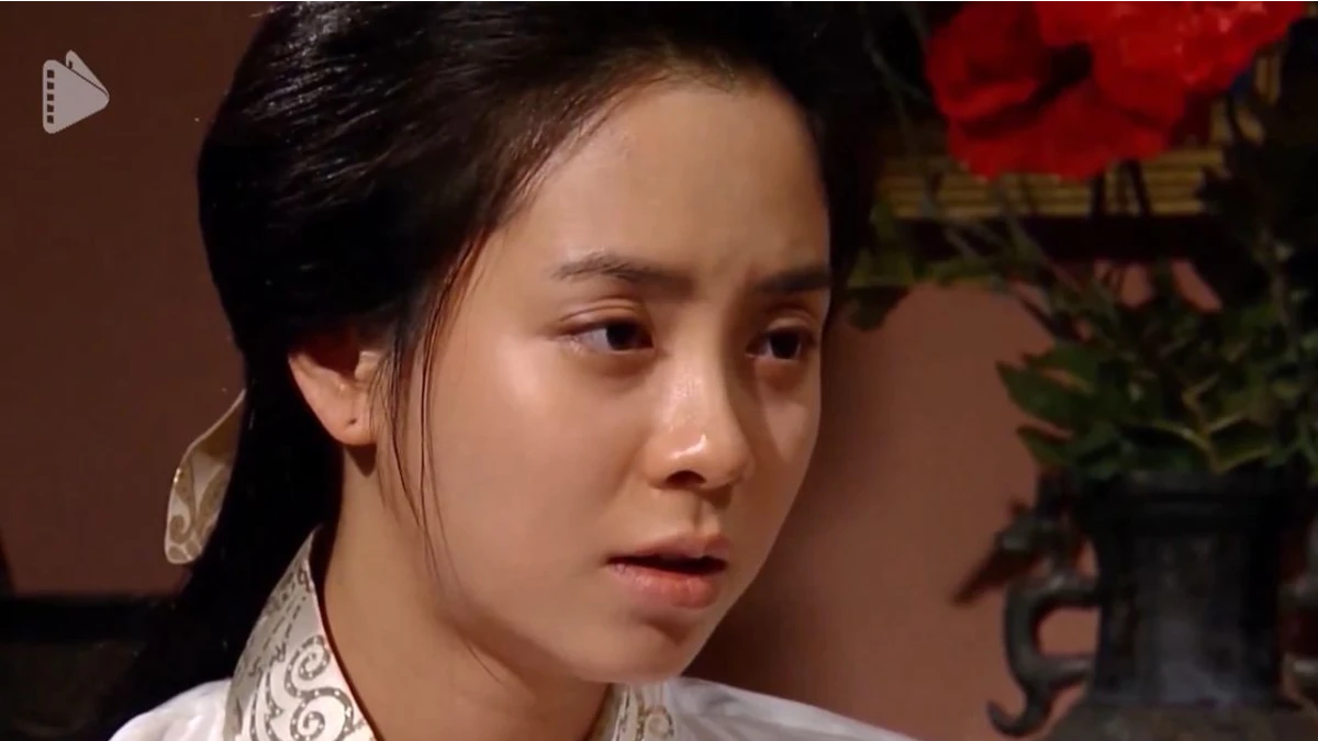 سفر زمان | بانو یه سویا در کنار کارگردان و در پشت صحنه سریال جومونگ 