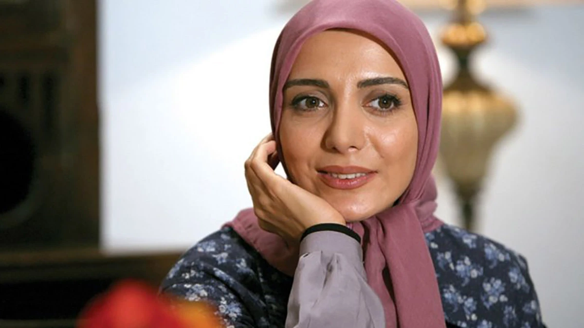 سفر زمان | تغییر چهره عجیب و جذاب رویا میرعلمی در مراسم اکران خصوصی 