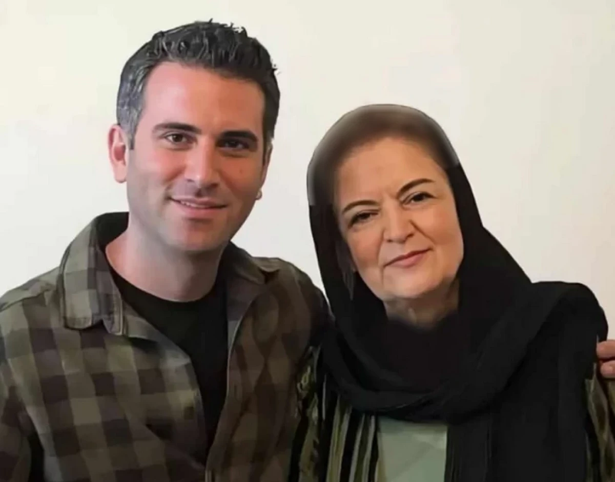 عکس جدید هوتن شکیبا و مادرش با شباهتی خیرهکننده منتشر شد! عکس جدید هوتن شکیبا و مادرش با شباهتی خیرهکننده منتشر شد!