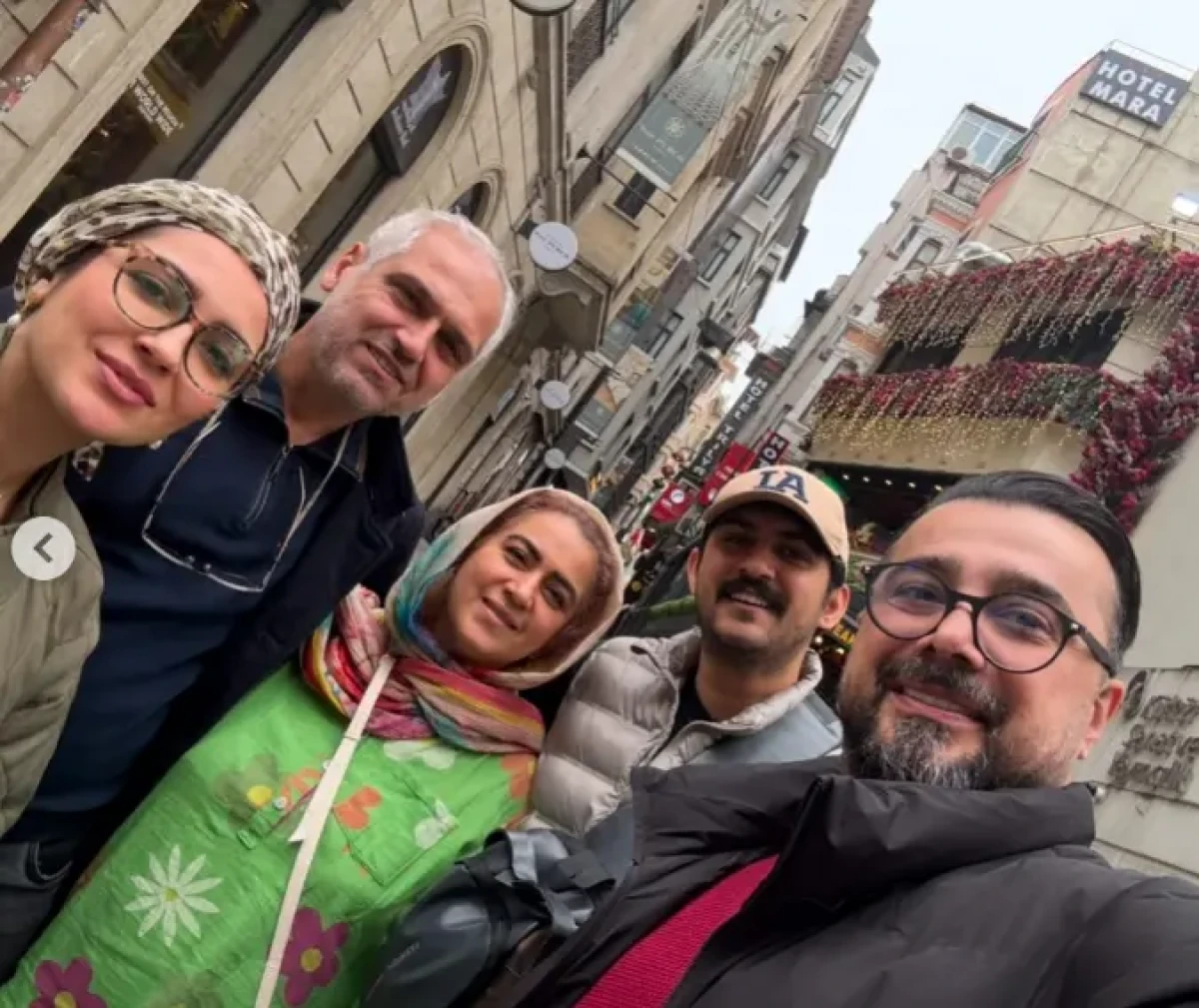 تصویر خانوادگی جذاب مونا کرمی و همسرش حسابی پربازدید شد! تصویر خانوادگی جذاب مونا کرمی و همسرش حسابی پربازدید شد!