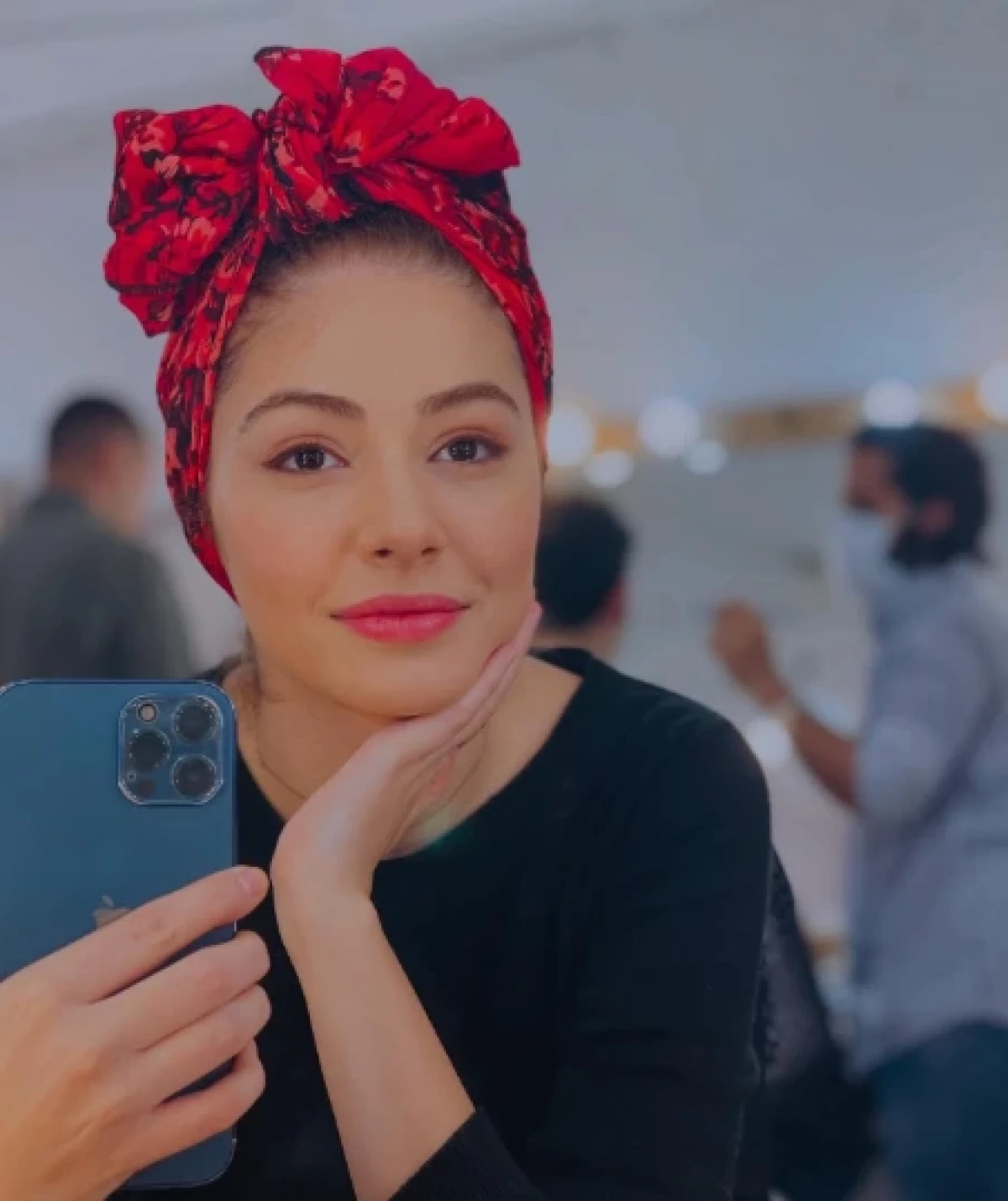 وقتی دختر دایی شیرزاد سریال خاتون با یک سلفی دل از کاربران برد! وقتی دختر دایی شیرزاد سریال خاتون با یک سلفی دل از کاربران برد!