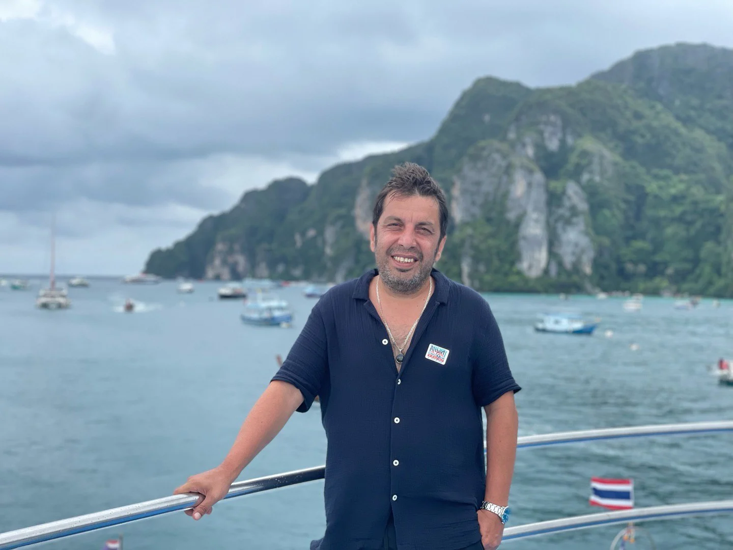 عکس متفاوت عباس جمشیدیفر از سفرش به تایلند منتشر شد عکس متفاوت عباس جمشیدیفر از سفرش به تایلند منتشر شد