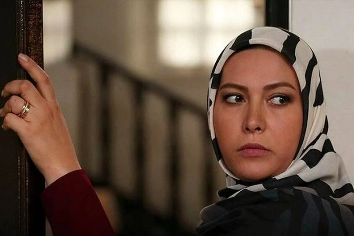 فریبا نادری و ماشین آمریکایی‌اش سوژه داغ فضای مجازی شدند